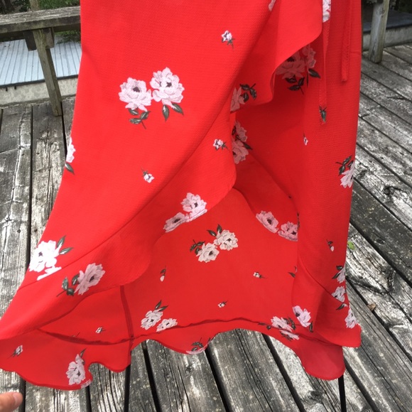 H&M Red High-Low Wrap (Size 4) - Picture 4 of 4